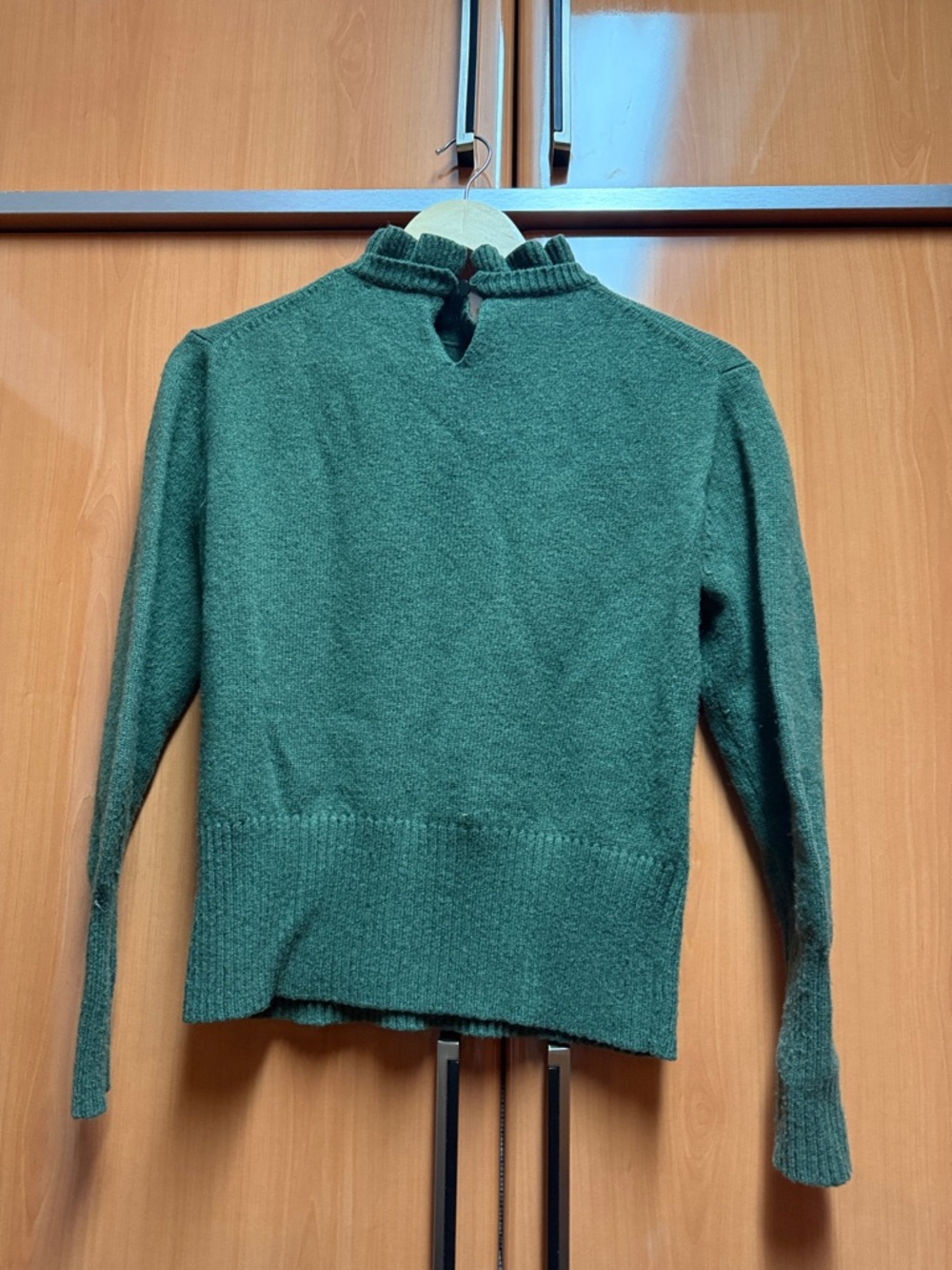 Green Ruffle-Neck Women's Sweater - Picture 4 of 5